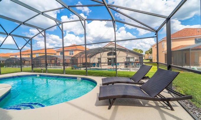 Solana House | 222SARA -Neverland Villa @ Solana Resort (S)