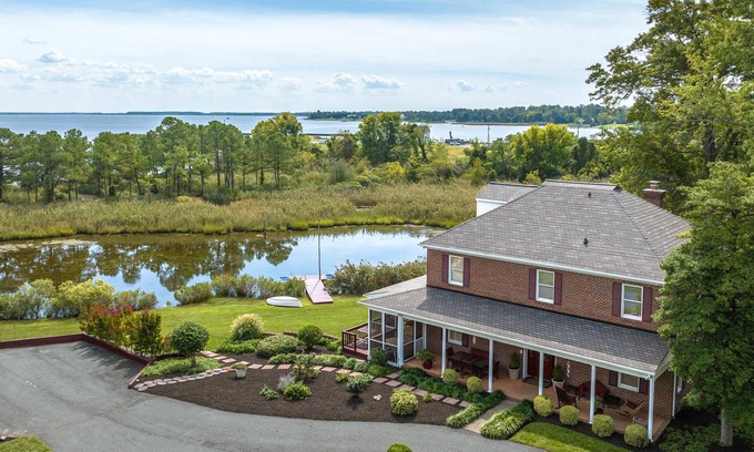 Stevensville House | 240' Private Beachfront @Kent Island Love Point - Great for Large Groups