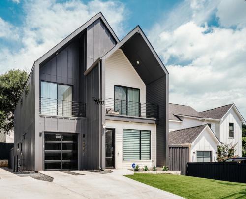 Rosewood House | 25% OFF Weekly New Cozy 4B EVcharger Gym The Haus