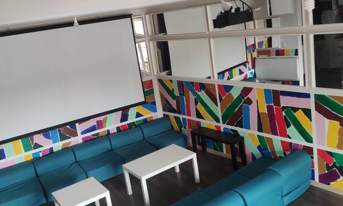 Roquemaure Apartment | 25-person apartment 10 minutes from Avignon, Bagnols sur Cèze, Marcoule,