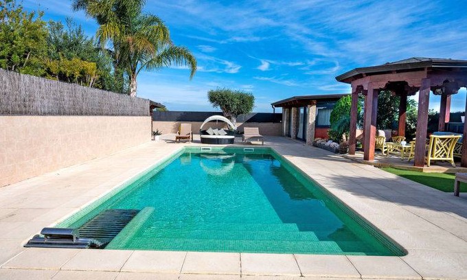 Comarruga House | 253 m² House ∙ 4 bedrooms ∙ 7 guests