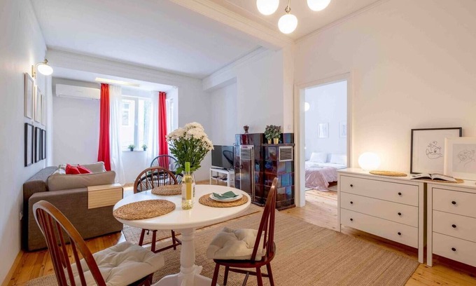 Lozenets Apartment | 2BR + 1.5 BTH | | Spacious | Kitchen | Metro