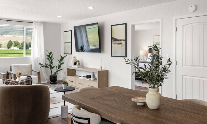 St. Charles Apartment | 2BR/2BA Condo near Bear Lake