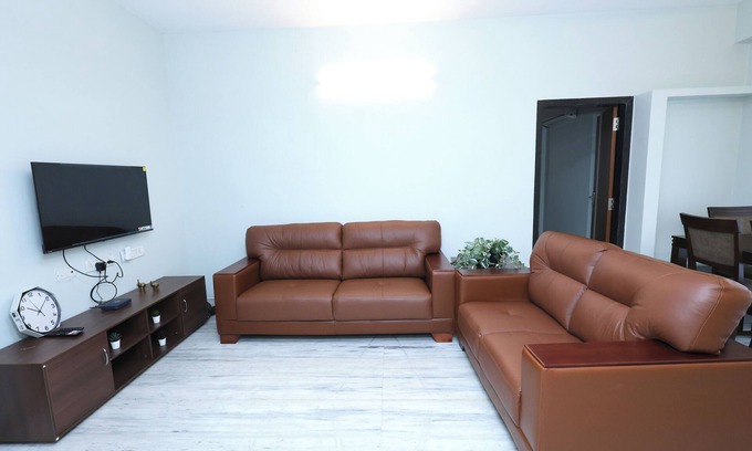 Chennai Apartment | 2BR Apartment in chennai/WIFI/HOUSEKEEPING/FAMILY FRIENDLY