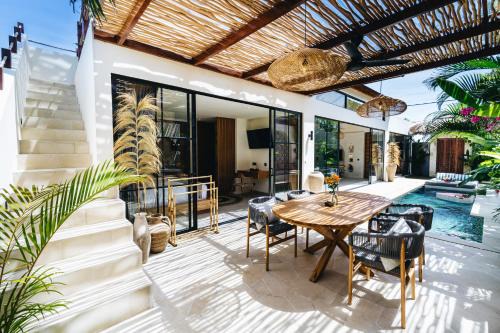 Cemagi Villa | 2BR Pool Rooftop Villa in Seseh with 5 minutes Ride to Beach Staff