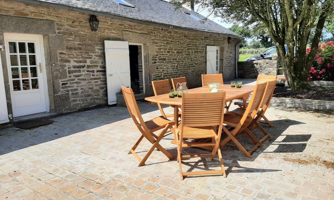 Concarneau House | 2km from the beach, charming family house totally refurbished in private area