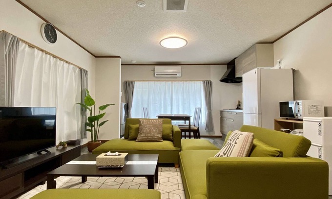 Shinkoiwa Apartment | 2min JR on foot/17Pax/3BR/Spacious living room