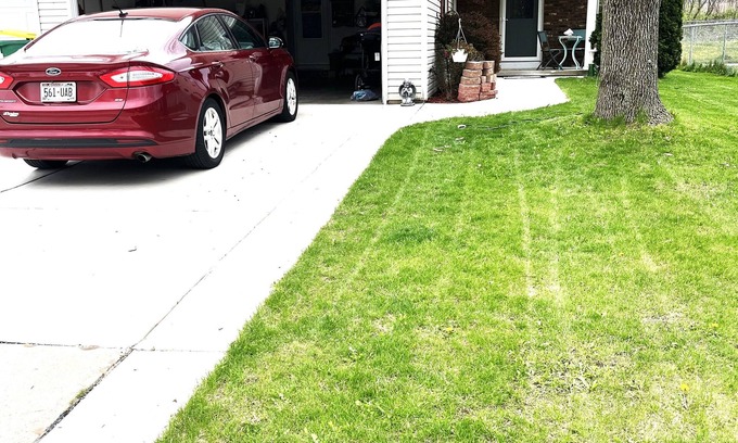 Green Bay House | 2nd Story of Duplex 10 min. from Lambeau Field