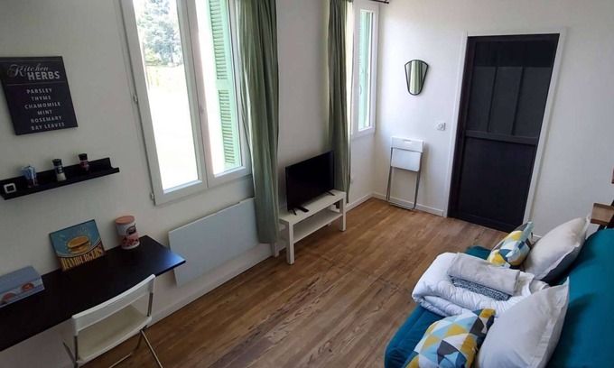 Lourdes Apartment | 3-3 Cosy studio near train station and town center