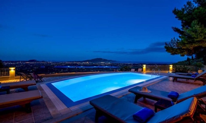 Lagopodo Villa | 3 Bed By Apricus Holidays