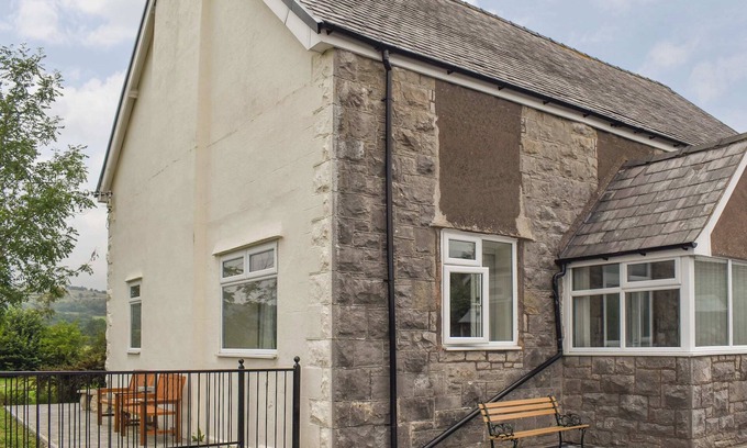 Llanarmon-yn-Ial Cottage | 3 bedroom accommodation in Llanarmon yn Lal