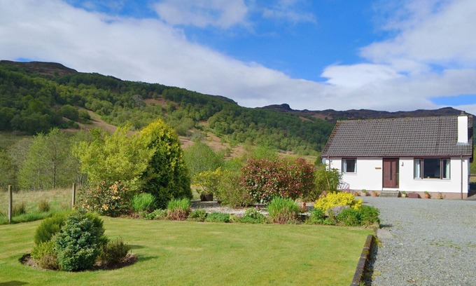 Achmore Cottage | 3 bedroom accommodation in Stromeferry, near Kyle of Lochalsh