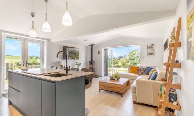 Forsbrook Cottage | 3 bedroom accommodation in Wetley Rocks, near Leek