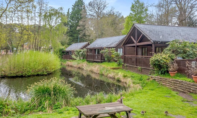 Tilford Ski Chalet | 3 bedroom accommodation in Tilford, Farnham