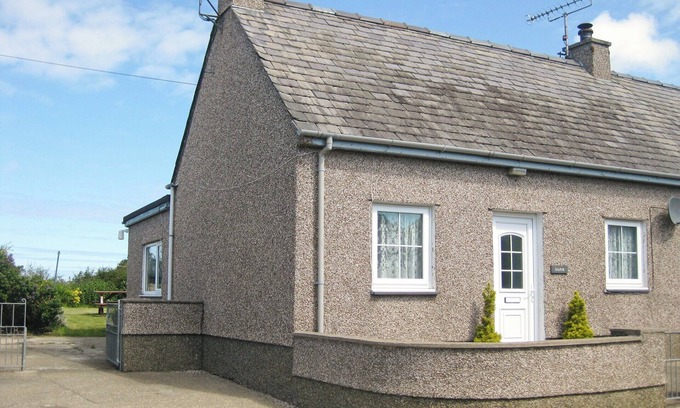 Mynytho Cottage | 3 bedroom accommodation in Rhiw, near Pwllheli