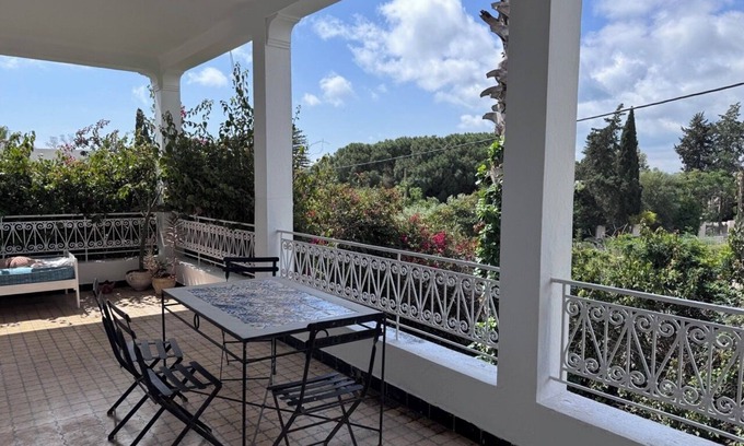 Carthage Apartment | 3-bedroom apartment in phenomenal Carthage with WiFi, AC