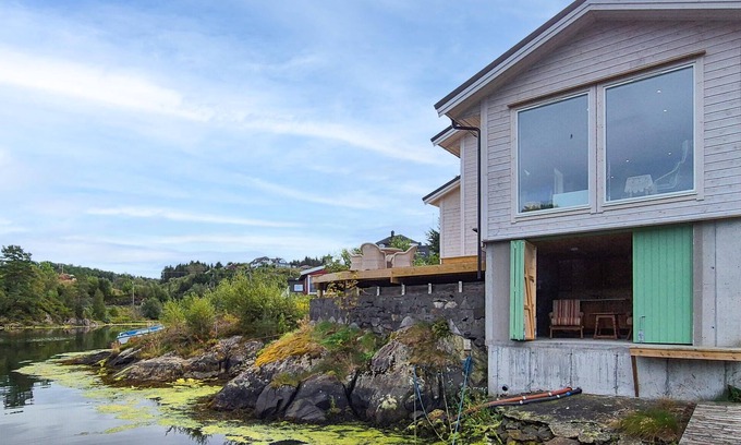 Meland House | 3 bedroom awesome home in Rossland