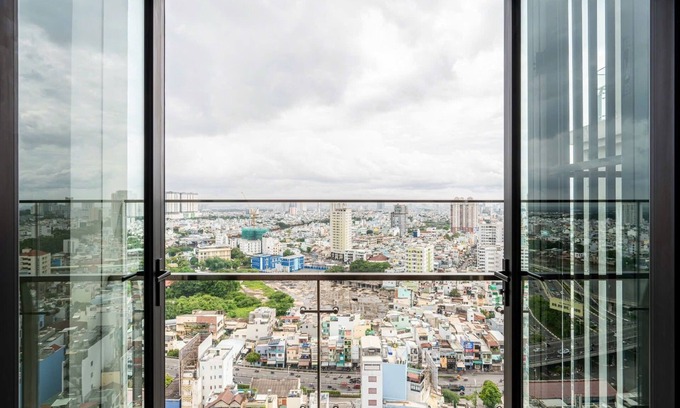 District 4 Apartment | 3-Bedroom City View Apartment District 1