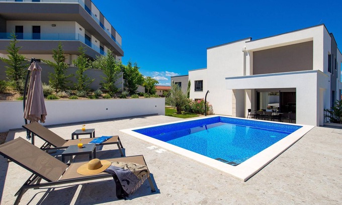 Zidarici Apartment | 3 bedroom cozy apartment in Malinska