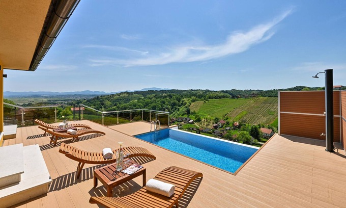 Vinica House | 3 bedroom cozy home in Vinica