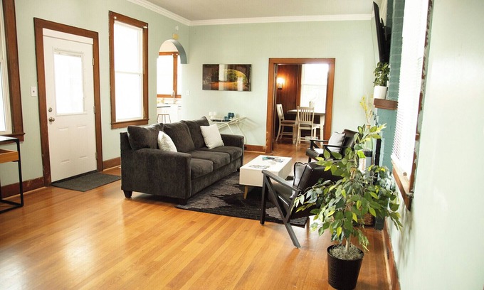 Harriman House | 3-bedroom house in delightful Harriman with AC, private courtyard w/hot tub,