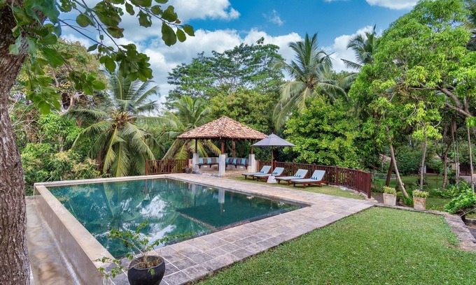 Koggala Villa | 3 Bedroom Luxury Villa with pool at Koggala Lake