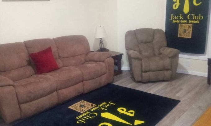 Schenectady Apartment | 3 bedroom with free parking