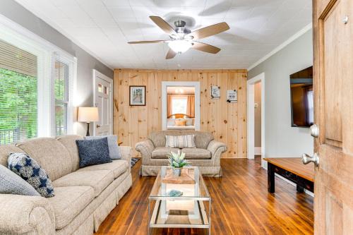 Forest City House | 3 Mi to Dtwn and Holiday Events! Forest City Retreat