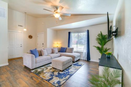 Grants Pass House | 3 Mi to Riverside Park Grants Pass Getaway!