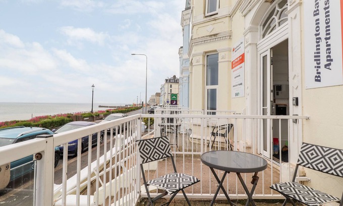 Bridlington Old Town Cottage | 3 SEAVIEW @ BRIDLINGTON BAY, country holiday cottage in Bridlington