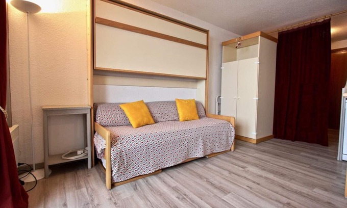 Chamrousse Apartment | 300m from ski slopes, 12nd floor, balcony, parking, tv, ski locker, 21m², Chamrousse