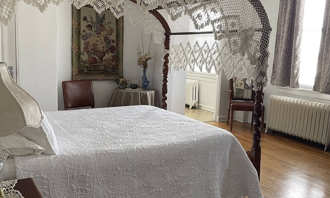 Boone Apartment | #303 The Victorian Suite, Apartment "A Winter Retreat in Boone, IA