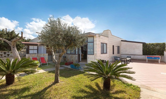 Torre Rinalda House | 3269 Villetta Monica by BarbarHouse