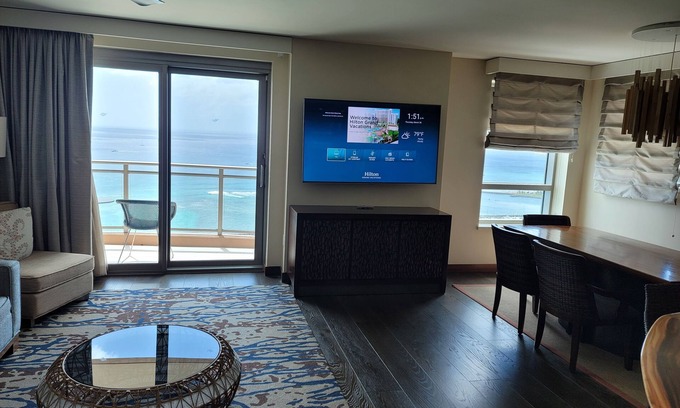 Honolulu Apartment | 3BD Penthouse Grand Islander Hilton Hawaiian Village
