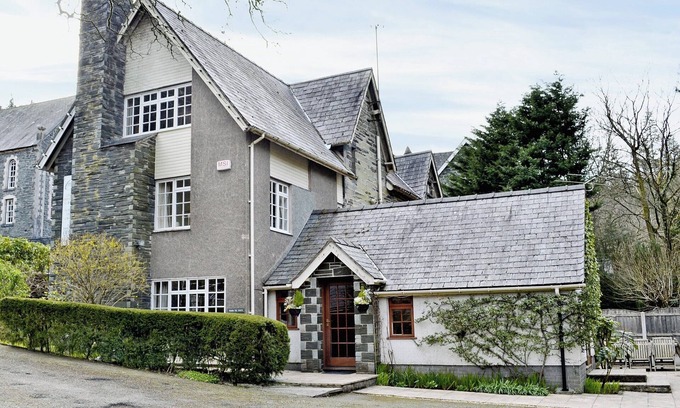 Gwynedd- Snowdonia Cottage | 4 bedroom accommodation in Betws-y-Coed