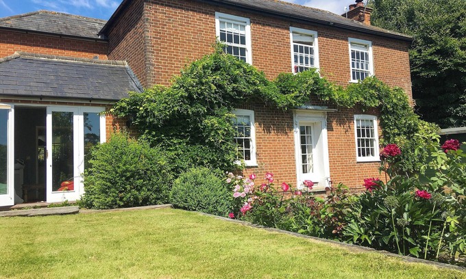 Ham Cottage | 4 bedroom accommodation in Tilmanstone, near Deal