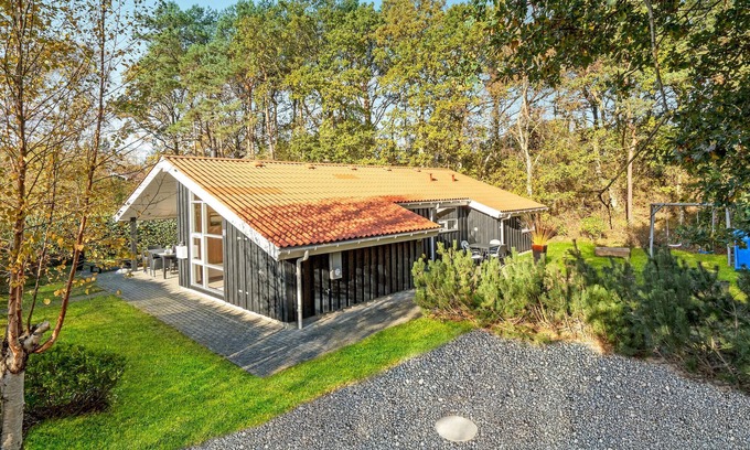 Hadsund House | 4 bedroom amazing home in Hadsund