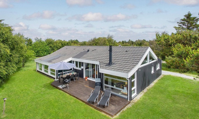 Tversted House | 4 bedroom gorgeous home in Bindslev