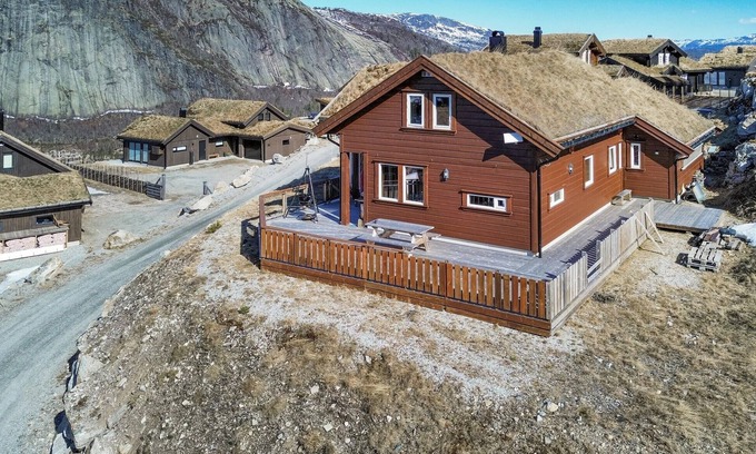 Valle House | 4 bedroom lovely home in Rysstad