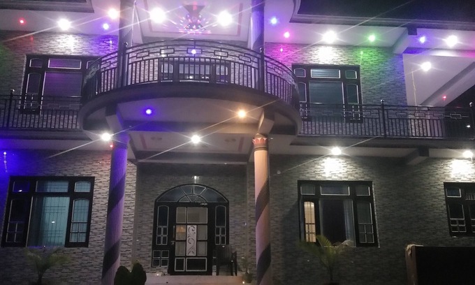 Ghumarwin Villa | 4-bedroom villa in enchanting Hamirpur with WiFi, AC. Relax and unwind