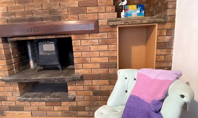 Bridgend House | 4-Bedrooms - Perfect for those working in Bridgend