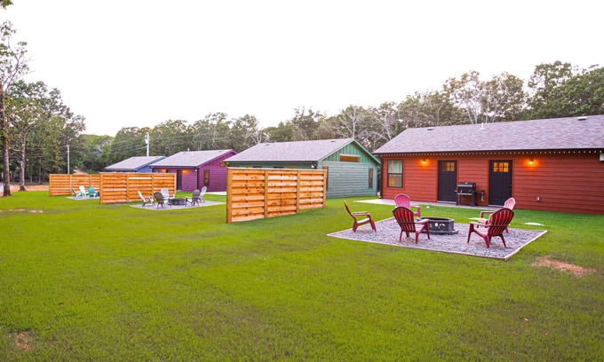 Hulbert Cabin | 4 Cabin Retreat Sleeps 12 with Hot Tubs and Firepit