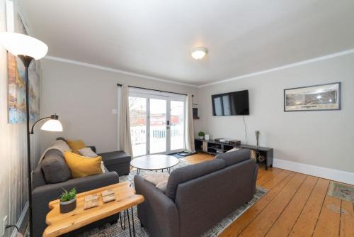 Amesbury Apartment | 4 Corners At Amesbury Downtown Pet Friendly