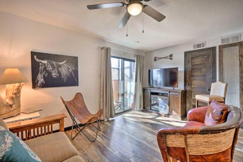 Fort Worth Apartment | 4 Mi to Dtwn Rustic Fort Worth Apt