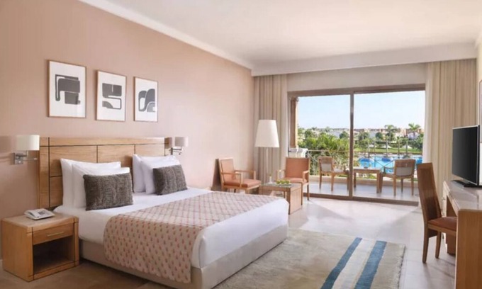 Ain Sokhna Hotel | 4 Pool-View Rooms | Exclusive Golf Access + Beachfront Escape