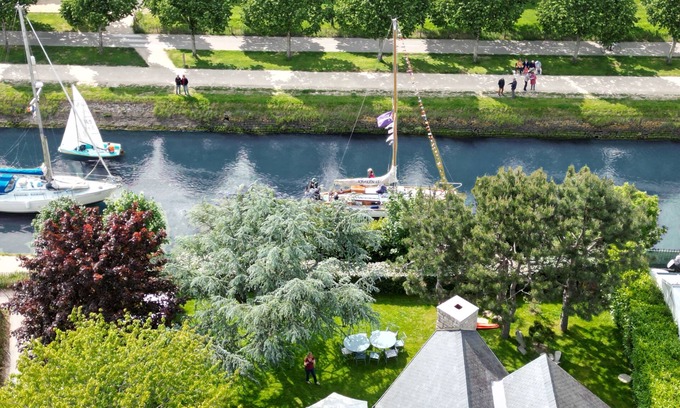 Vannes Villa | 4* villa on the water with Jacuzzi, marina, near historic center