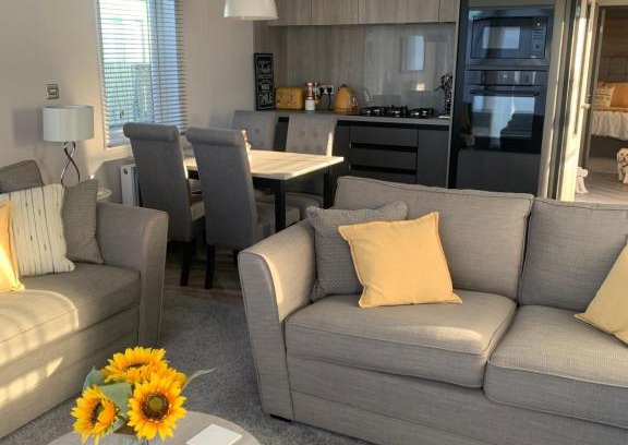 Jedburgh Apartment | 46 NW Lilliardsedge Holiday Park & Golf Course