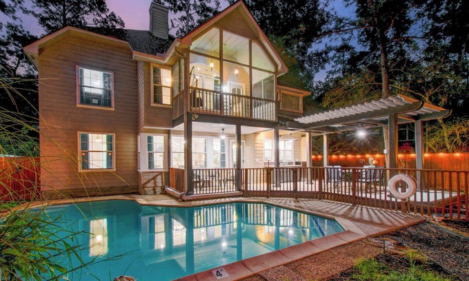 Alden Bridge House | 4BD/3BA Stylish Home w Game Room, Backyard, Pool