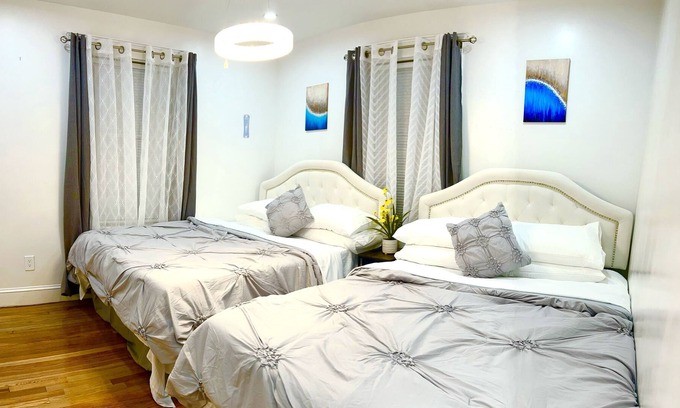 Quincy Apartment | 4BR 2BA 7BEd WOLLASTONBEACH/NearBOSTON Davis