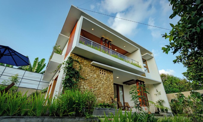 Abiansemal Villa | 4BR Private Pool Villa Near Taman Beji Griya